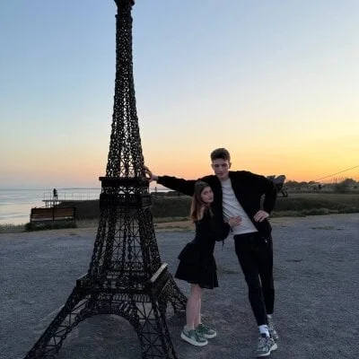 EmiliaCouple Stripchat ماڈل