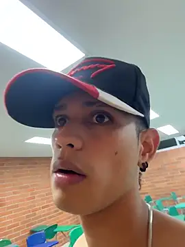 HarryGaze Stripchat ماڈل