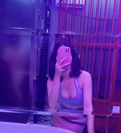 May-Squirt Stripchat ماڈل